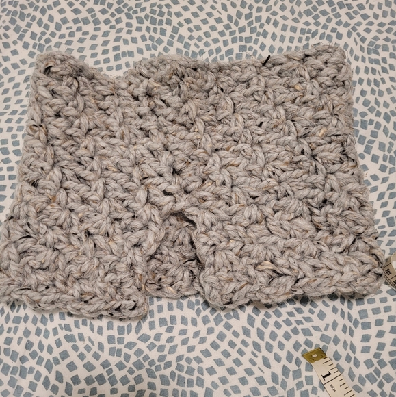 Handmade Cowl - Picture 5 of 5